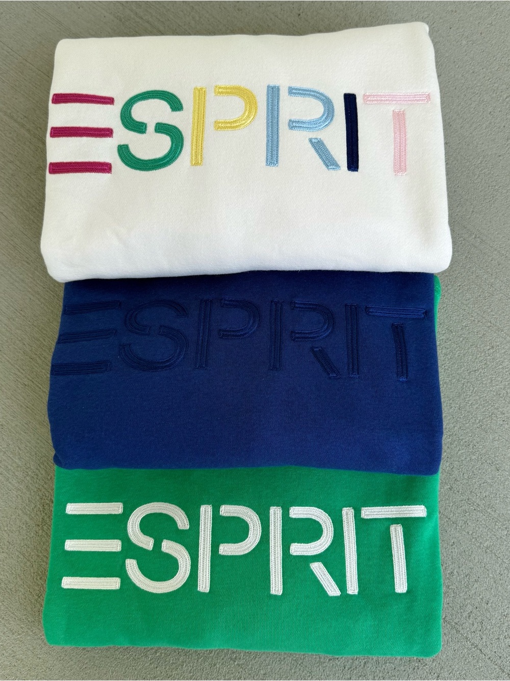 ESPRIT 3-Pack Rainbow/Cream, Blue, Green/White Sweatshirts Embroidered Logo - Picture 2 of 16
